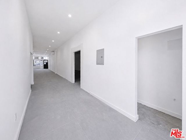 14426 Friar Street photo 11