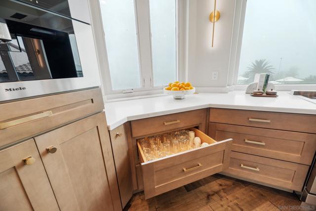 15484 Markar Rd, Poway CA: https://media.crmls.org/mediaz/4718882c-065f-43a2-ab42-187df3db022f.jpg