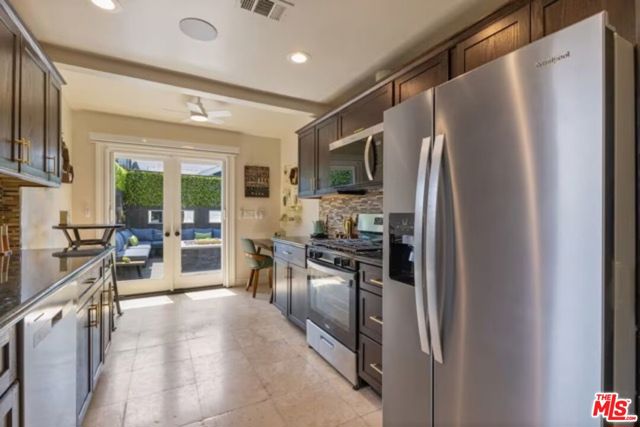 725 N Harvard Boulevard, Los Angeles CA: https://media.crmls.org/mediaz/471a27d3-7410-44a9-857c-dc61ed299610.jpg