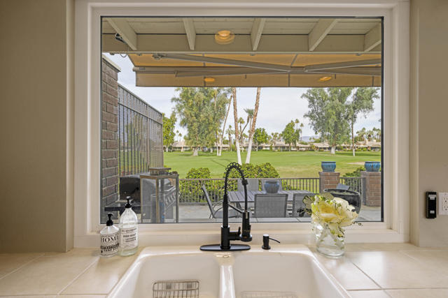 428 Sierra Madre S, Palm Desert CA: https://media.crmls.org/mediaz/471a44cd-824a-4164-a72b-0ad521fc56d9.jpg
