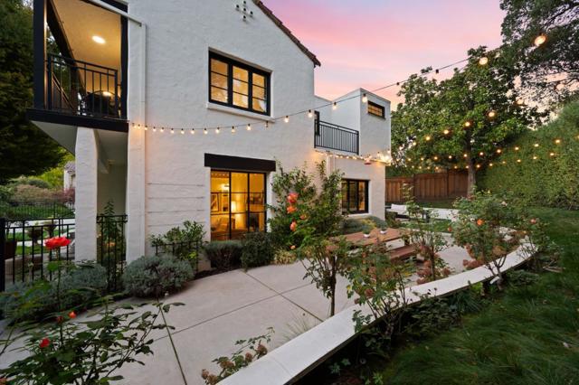 670 Edgewood Road, San Mateo CA: https://media.crmls.org/mediaz/471b2bef-eff9-4f6e-9f8a-f959d5519c47.jpg