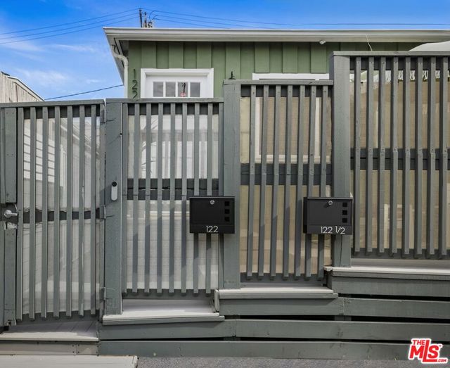 122 Thornton Place photo 42