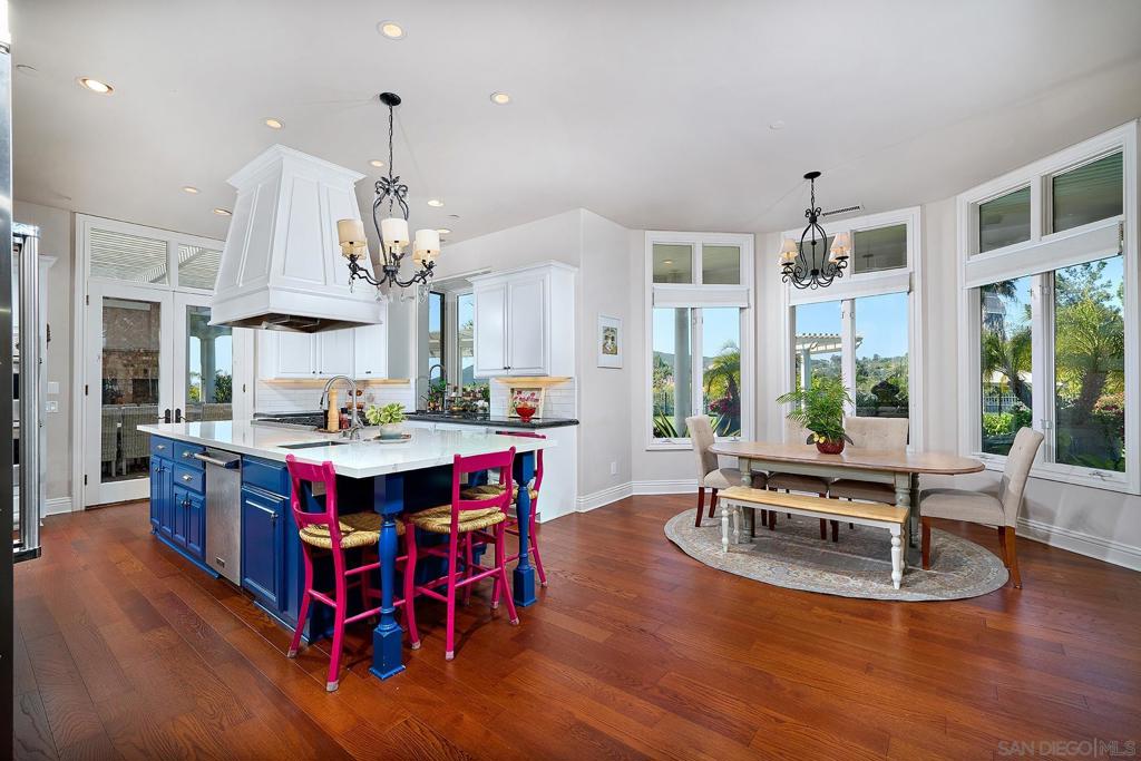 MLS #250032591SD image #9