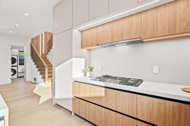 Image 11 of 69 For 700 Farley Street