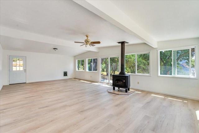 47292 Arroyo Seco Road, Greenfield CA: https://media.crmls.org/mediaz/471c529f-ad1e-49a2-bf6a-b3b375c448de.jpg