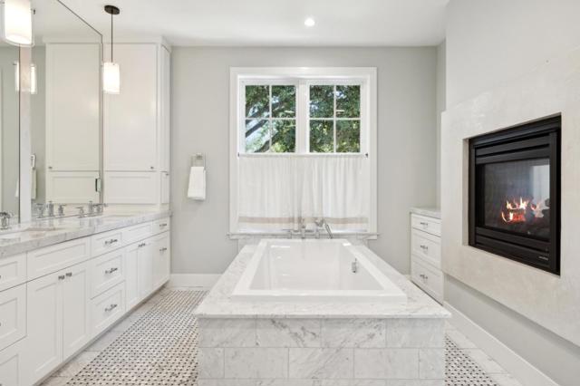 520 Berkeley Avenue, Menlo Park CA: https://media.crmls.org/mediaz/471cd90e-9bf8-461e-8daf-8a5d792d455d.jpg