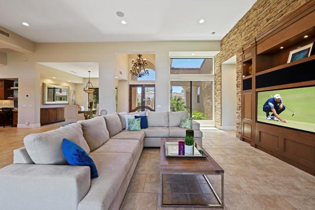 81080 Shinnecock, La Quinta CA: https://media.crmls.org/mediaz/471cfe99-3763-4268-809a-914a851f5831.jpg