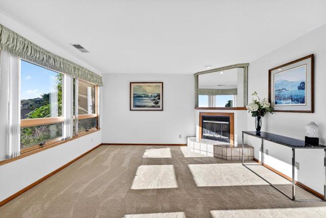 3475 Edgefield Place, Carmel CA: https://media.crmls.org/mediaz/471d31ea-d4b7-4439-86b3-ed658db45a44.jpg