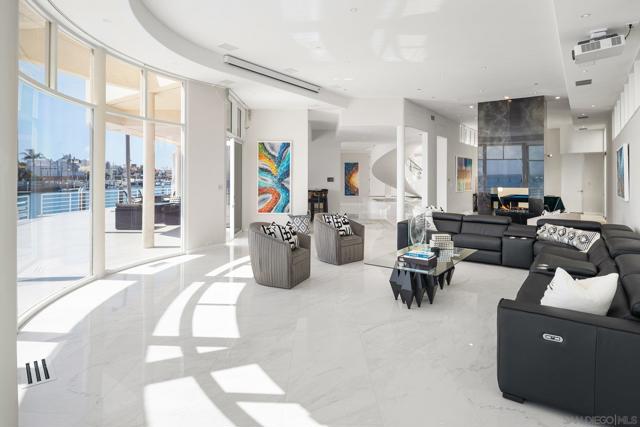 1 The Point, Coronado CA: https://media.crmls.org/mediaz/471d40d0-23f8-4b57-a7a2-1314c62c8fba.jpg