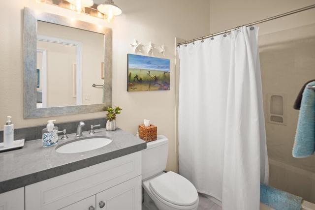 737 G Avenue, Coronado CA: https://media.crmls.org/mediaz/471d5bfa-f988-4d67-8af7-33fd0b029c21.jpg
