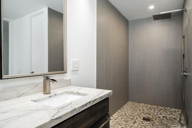 6 Amherst Court, Rancho Mirage CA: https://media.crmls.org/mediaz/471e0d67-a747-4a6c-b3a2-101ffe95c293.jpg