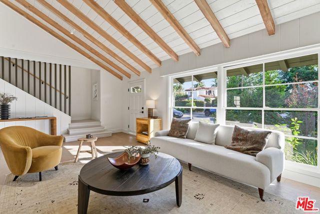 7401 Costello Avenue, Van Nuys CA: https://media.crmls.org/mediaz/471e928f-0a02-4abb-a99e-de75bb6b31dd.jpg