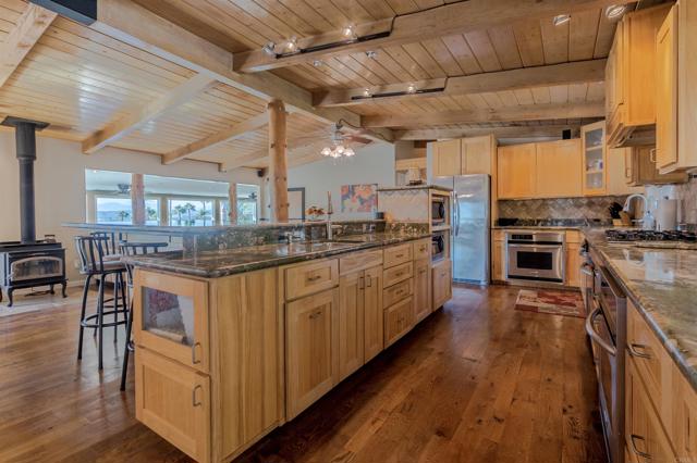 2405 Old Colony, Vista, California 92084, ,Residential Income,For Sale,Old Colony,NDP2407848