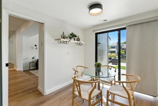 588 Marlin Court, Redwood City CA: https://media.crmls.org/mediaz/471f4b9d-0951-412f-a1e6-76a95437628d.jpg