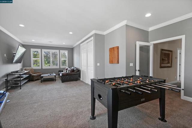 139 Shelterwood Ln, Danville CA: https://media.crmls.org/mediaz/47200245-ddb3-43b9-8c0e-93b3473a826d.jpg