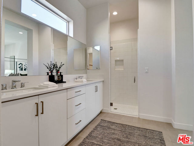 80240 Platinum Way, La Quinta CA: https://media.crmls.org/mediaz/4720c40e-b3e0-4783-b7ec-6cbe72da45d8.jpg