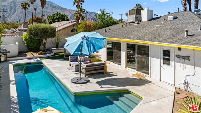 3963 E Calle San Antonio, Palm Springs, CA 92264