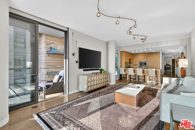 1755 Ocean Avenue, Santa Monica CA: https://media.crmls.org/mediaz/47221920-c62d-4c65-837a-9b745b9b3224.jpg