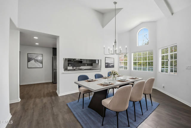 574 Charles Street, Moorpark CA: https://media.crmls.org/mediaz/4722b002-e397-4379-9688-20b4e5003f91.jpg