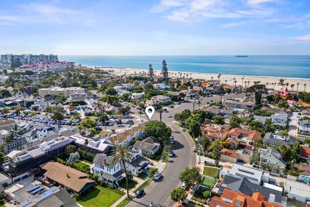 1074 Isabella Avenue, Coronado CA: https://media.crmls.org/mediaz/4722f422-58cc-4a4c-a471-10cbe8f49d44.jpg