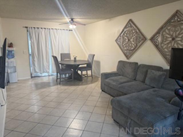 4666 HOME, San Diego CA: https://media.crmls.org/mediaz/47233d82-0e58-4d50-a262-3f4906c006cc.jpg