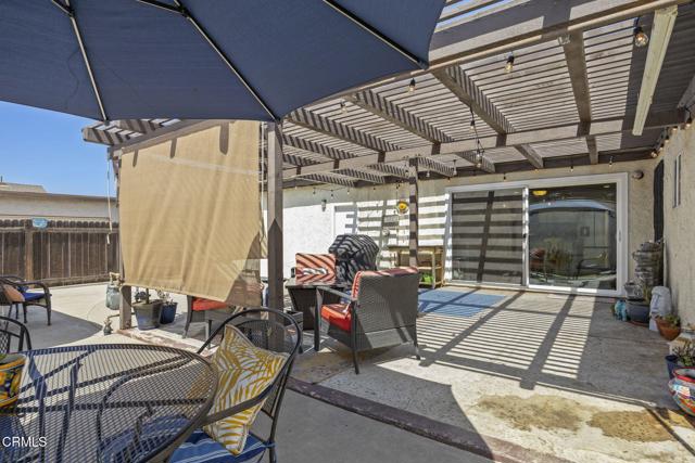 3151 W Hemlock Street, Oxnard CA: https://media.crmls.org/mediaz/472367ca-6f4a-4c83-9750-8a658f8b031f.jpg