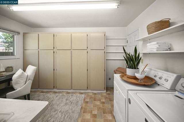 3701 Sattler Dr, Concord CA: https://media.crmls.org/mediaz/4723d9a2-bb99-4a2b-b5b0-51d229568b0e.jpg