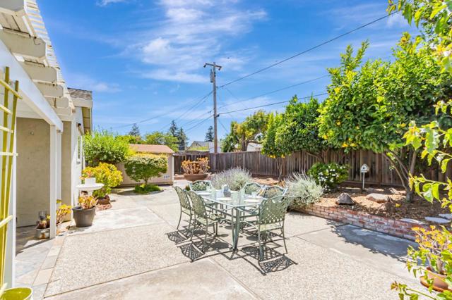 1687 Mendenhall Drive, San Jose CA: https://media.crmls.org/mediaz/47248192-9080-4d4b-8a6b-c8695ea8dca8.jpg