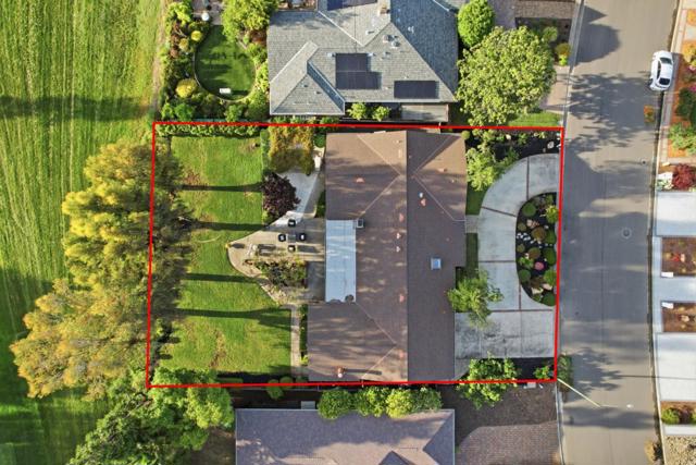 6613 Crystal Springs Drive, San Jose CA: https://media.crmls.org/mediaz/47253fa5-1c75-49cc-9cea-8c4c0d737c8b.jpg