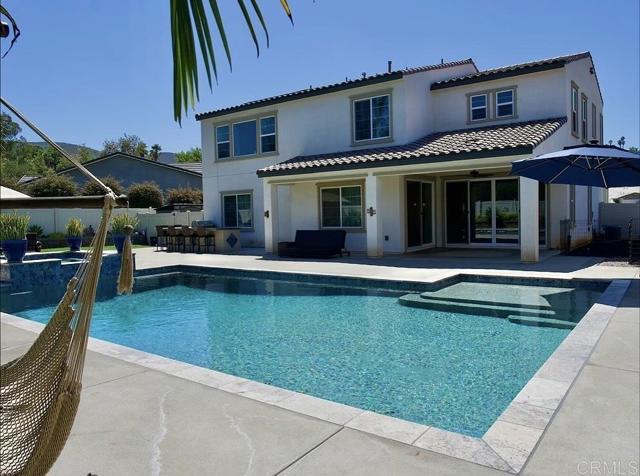 Detail Gallery Image 13 of 49 For 1564 Manzanita Hollow, Vista,  CA 92084 - 5 Beds | 4 Baths