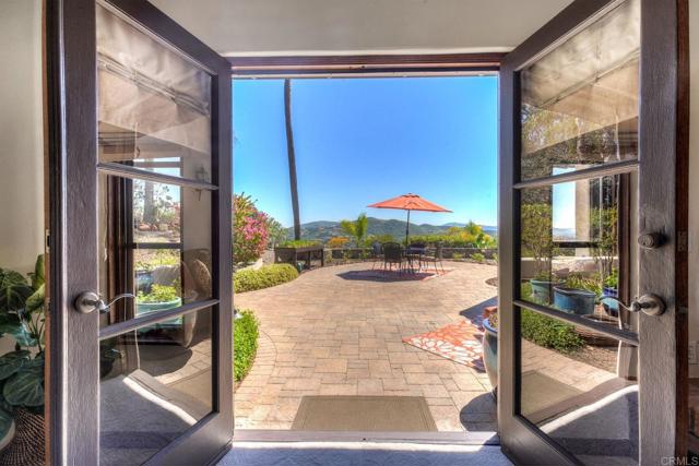 Detail Gallery Image 26 of 52 For 3040 Palm Hill Dr, Vista,  CA 92084 - 3 Beds | 2/1 Baths