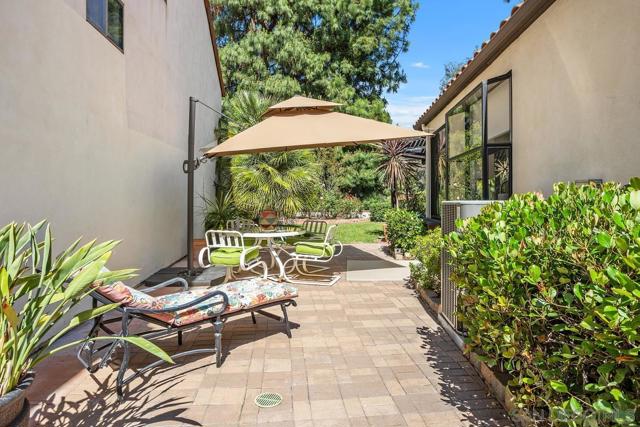 17635 Parlange Pl, San Diego CA: https://media.crmls.org/mediaz/47270ef5-0f19-4ab8-8b8e-fe9aa477b57e.jpg
