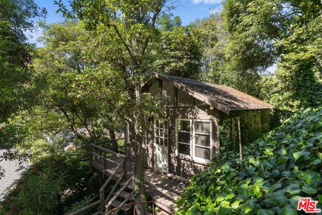 Image 36 of 72 For 10686 Somma Way