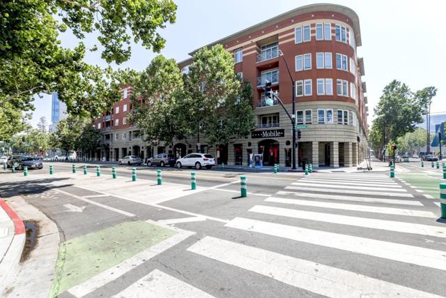 130 E San Fernando Street, San Jose CA: https://media.crmls.org/mediaz/4727fdc0-5b21-4685-bffc-cb16f5c0e6dd.jpg