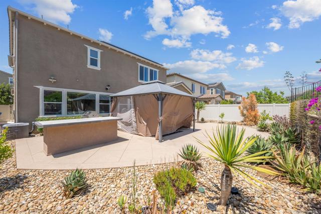 1314 Stearns Wharf Rd, Chula Vista CA: https://media.crmls.org/mediaz/472807e3-2143-4e41-a91c-e7468c7507ec.jpg