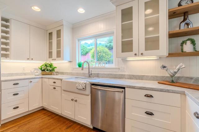 1203 Linda Mar Boulevard, Pacifica CA: https://media.crmls.org/mediaz/47282d9a-a4a1-4c1e-a893-18b5dde0eee5.jpg