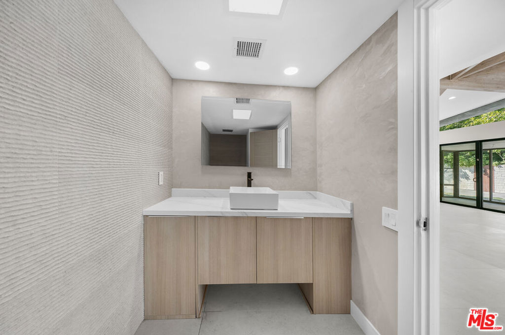 MLS #25597877 image #42