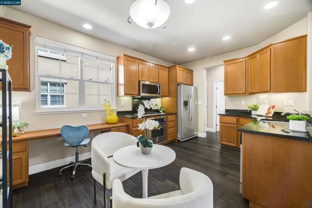 1121 Haven Street, Martinez CA: https://media.crmls.org/mediaz/47284f36-db55-4dd4-8a61-faba03f5ed13.jpg