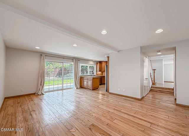 1646 Swansea Place, Westlake Village CA: https://media.crmls.org/mediaz/47292225-2be0-4dbc-9fac-07f7a0671372.jpg