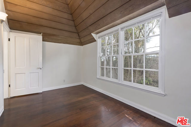 Drew Fenton | 271 Beloit Avenue Los Angeles CA | MLS: 7455926