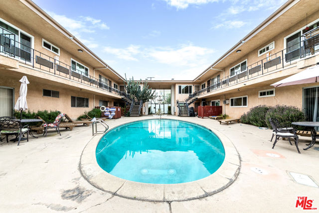 2 Bed Home for Sale in Valley Village, California