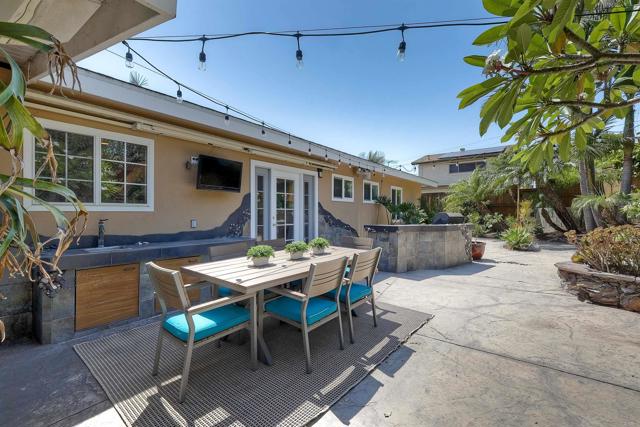 7912 Blue Jay Place, San Diego CA: https://media.crmls.org/mediaz/4729a99c-2976-4388-964e-99ab816c289c.jpg