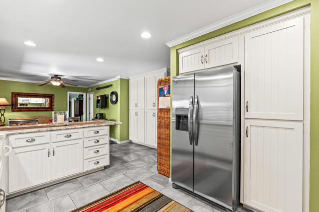 39231 Hidden Water Place, Palm Desert CA: https://media.crmls.org/mediaz/472acfdd-368e-4ebb-b912-5c070137e58c.jpg