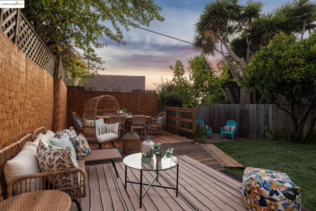 515 Mount St, Richmond CA: https://media.crmls.org/mediaz/472ad90a-0d10-48dc-a65d-9ec4c11d1d4b.jpg