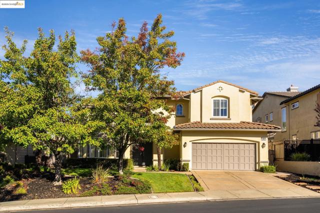 30 Arundel Dr, Hayward CA: https://media.crmls.org/mediaz/472bfe78-f64d-412f-aa9e-723136d66351.jpg