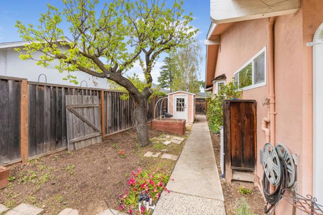 Image 35 of 44 For 20304 Carol Lane