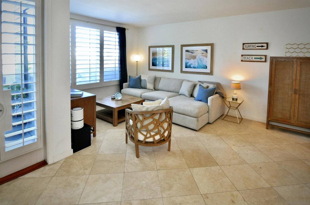 5490 La Jolla Blvd - photo 2