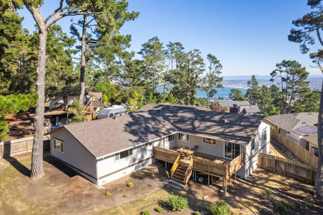 3 Sommerset Rise, Monterey CA: https://media.crmls.org/mediaz/472e4a47-bbb0-4927-91ab-39a719f11d1c.jpg