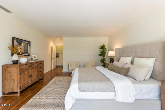 4650 Encinas Drive, La Canada Flintridge CA: https://media.crmls.org/mediaz/472e66cb-f271-488d-89ae-c893dbf3990f.jpg