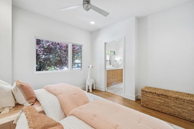 28 Politzer Drive, Menlo Park CA: https://media.crmls.org/mediaz/472f0778-3a27-4f86-8c04-961ffff43654.jpg